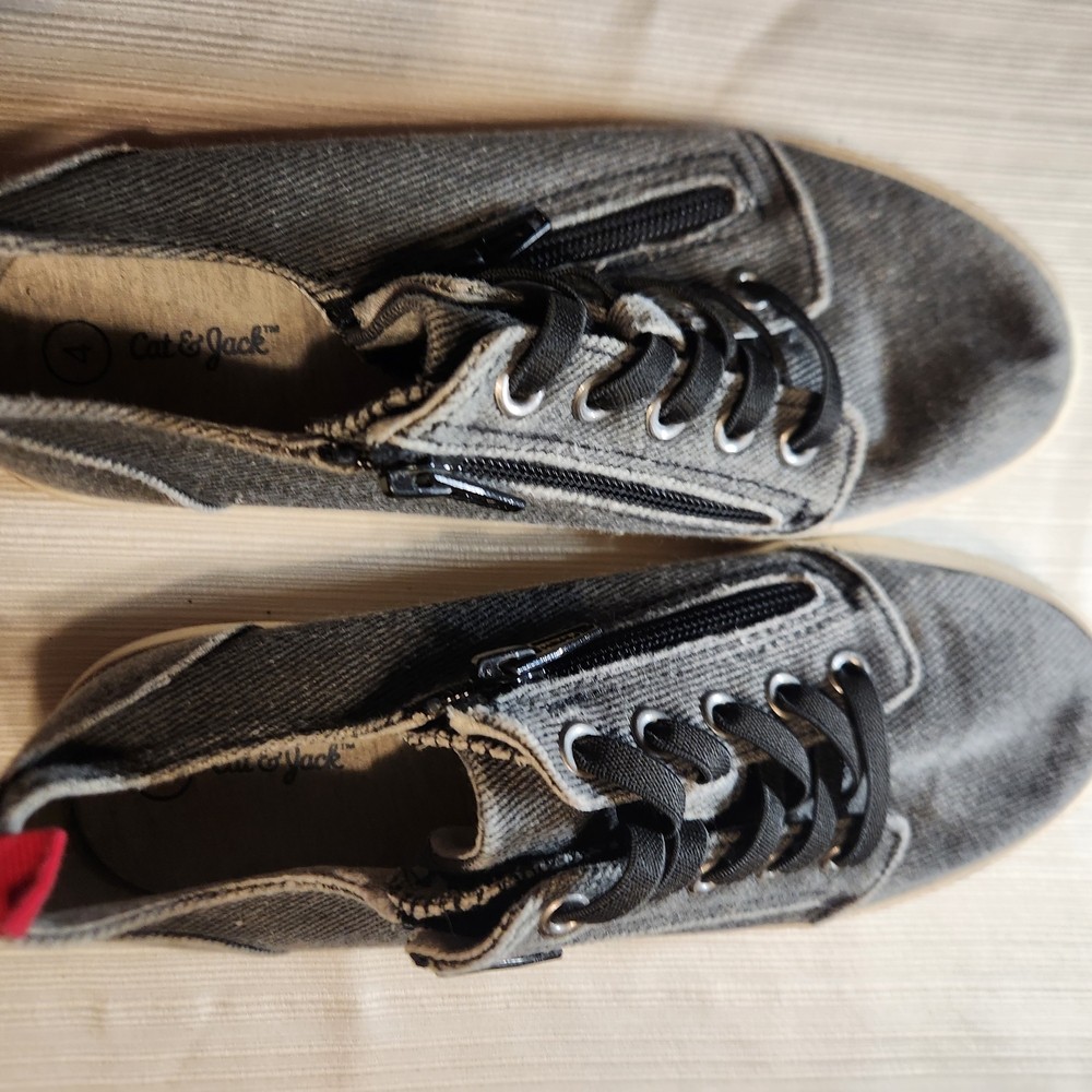 Cat & Jack Gray Casual Sneakers